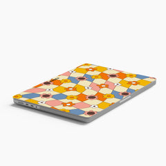 BLOOMZ Macbook Case